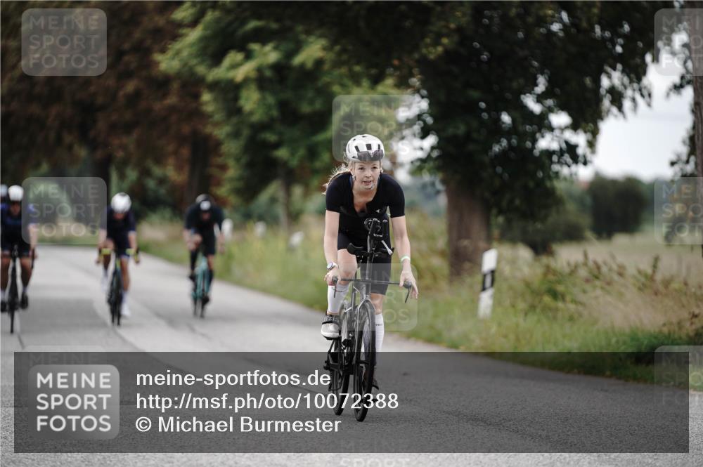 30.08.2026 - Elbe Triathlon Hamburg Michael Burmester http://msf.ph/oto/10072388 30.08.2026 10:15:13 Radfahren 577, 667, 891, 898, 954 meine-sportfotos.de