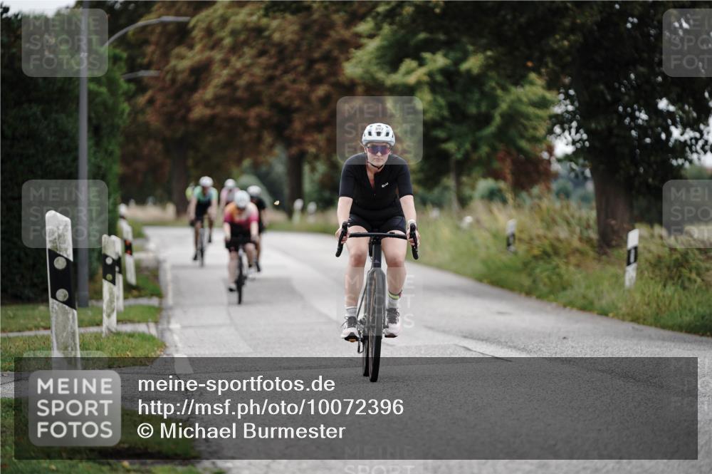 30.08.2026 - Elbe Triathlon Hamburg Michael Burmester http://msf.ph/oto/10072396 30.08.2026 10:15:22 Radfahren 513, 897, 919, 934 meine-sportfotos.de