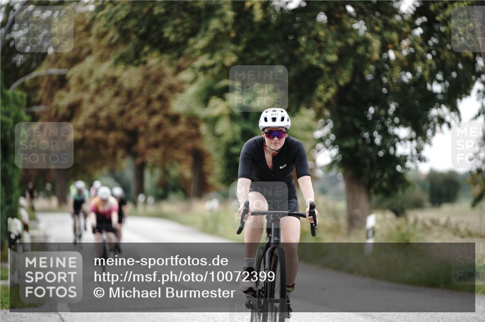 30.08.2026 - Elbe Triathlon Hamburg Michael Burmester http://msf.ph/oto/10072399 30.08.2026 10:15:23 Radfahren 513, 897, 919, 934 meine-sportfotos.de