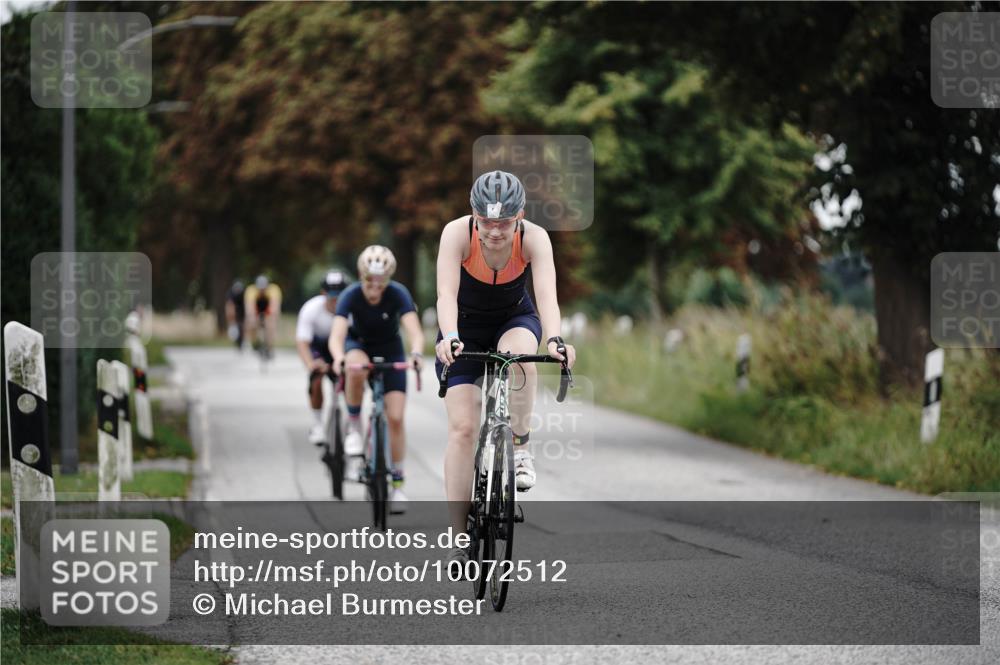 30.08.2026 - Elbe Triathlon Hamburg Michael Burmester http://msf.ph/oto/10072512 30.08.2026 10:17:13 Radfahren 546, 802, 826, 866, 947 meine-sportfotos.de