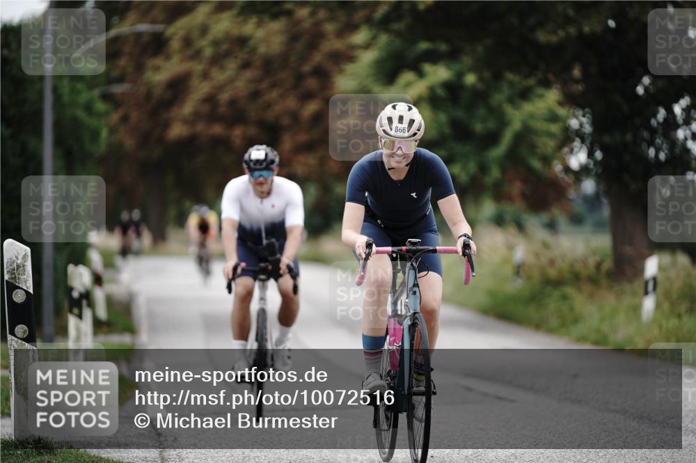 30.08.2026 - Elbe Triathlon Hamburg Michael Burmester http://msf.ph/oto/10072516 30.08.2026 10:17:15 Radfahren 546, 802, 826, 866 meine-sportfotos.de
