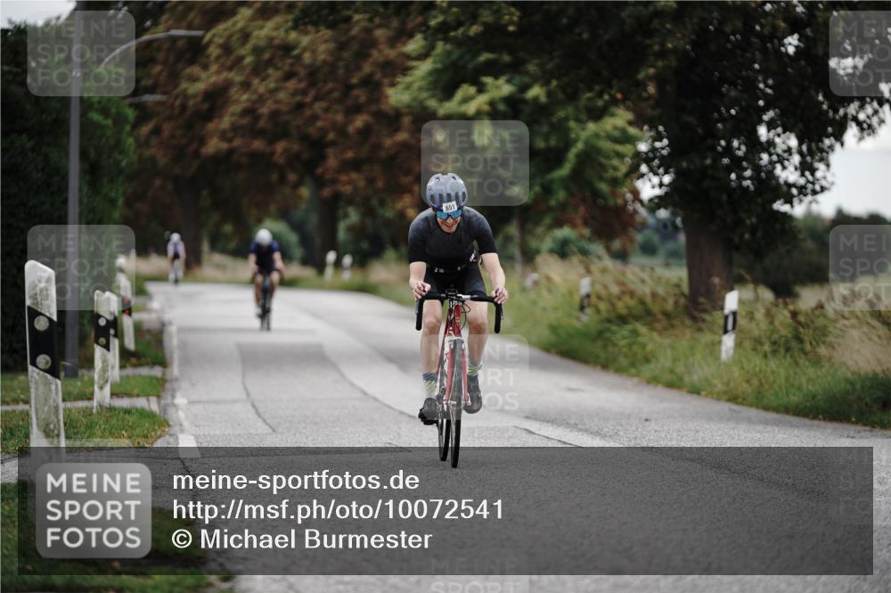 30.08.2026 - Elbe Triathlon Hamburg Michael Burmester http://msf.ph/oto/10072541 30.08.2026 10:17:39 Radfahren 651, 697 meine-sportfotos.de