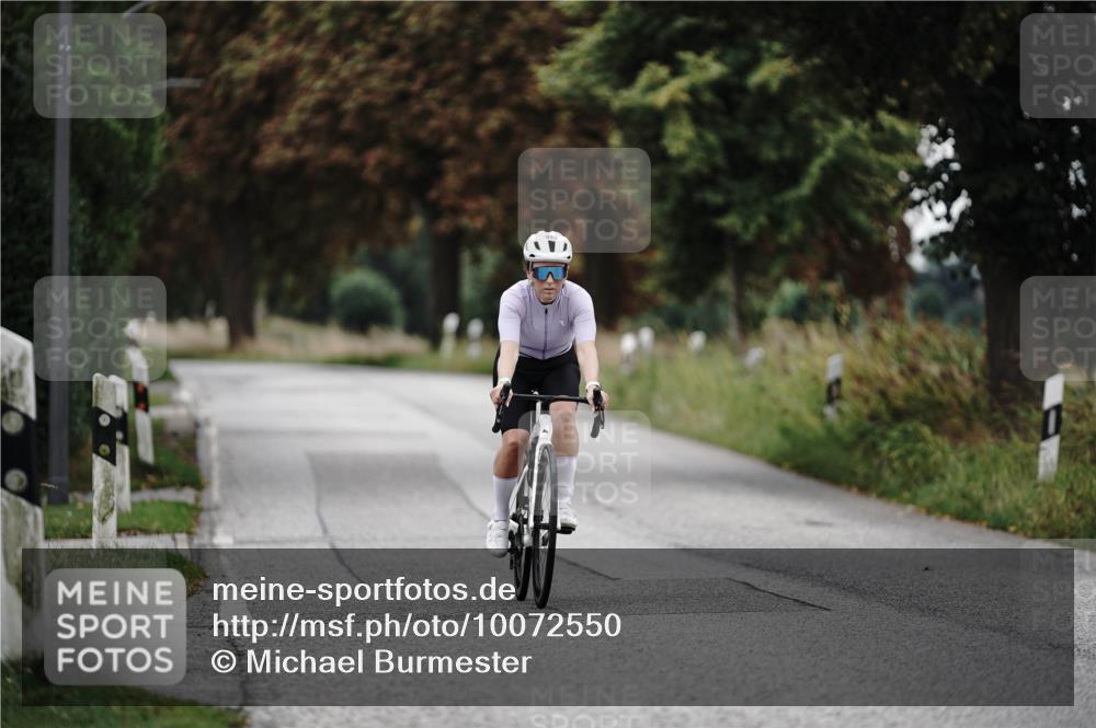 30.08.2026 - Elbe Triathlon Hamburg Michael Burmester http://msf.ph/oto/10072550 30.08.2026 10:17:50 Radfahren 940 meine-sportfotos.de