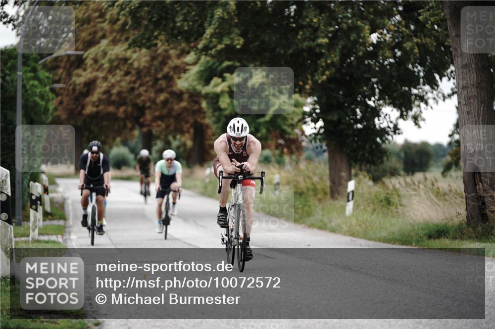 30.08.2026 - Elbe Triathlon Hamburg Michael Burmester http://msf.ph/oto/10072572 30.08.2026 10:18:28 Radfahren 556, 571, 618, 725, 774, 900, 953 meine-sportfotos.de