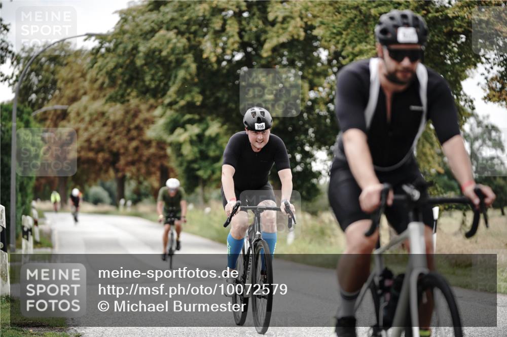 30.08.2026 - Elbe Triathlon Hamburg Michael Burmester http://msf.ph/oto/10072579 30.08.2026 10:18:31 Radfahren 556, 571, 618, 725, 774 meine-sportfotos.de