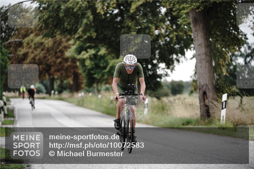 30.08.2026 - Elbe Triathlon Hamburg Michael Burmester http://msf.ph/oto/10072583 30.08.2026 10:18:33 Radfahren 556, 571, 618, 702, 774 meine-sportfotos.de
