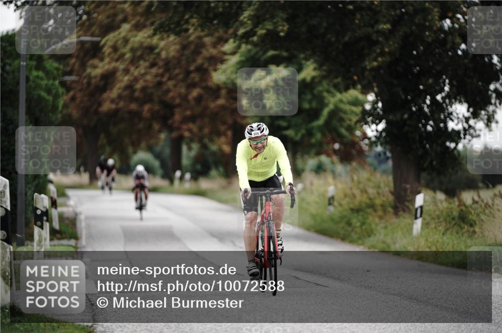 30.08.2026 - Elbe Triathlon Hamburg Michael Burmester http://msf.ph/oto/10072588 30.08.2026 10:18:42 Radfahren 666, 702, 870 meine-sportfotos.de