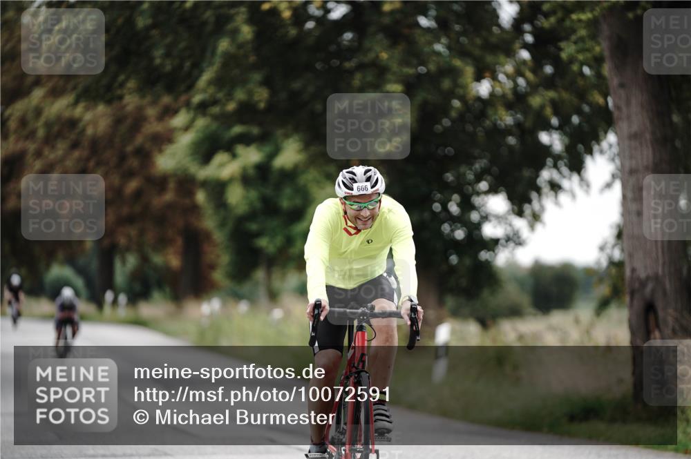 30.08.2026 - Elbe Triathlon Hamburg Michael Burmester http://msf.ph/oto/10072591 30.08.2026 10:18:43 Radfahren 666, 870 meine-sportfotos.de