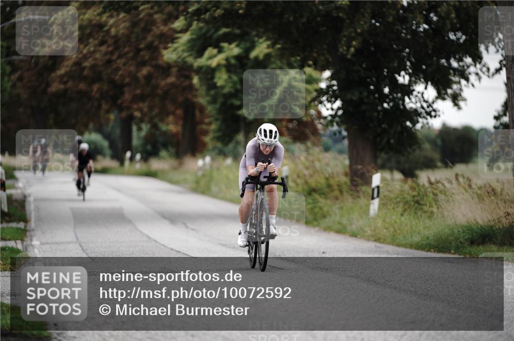 30.08.2026 - Elbe Triathlon Hamburg Michael Burmester http://msf.ph/oto/10072592 30.08.2026 10:18:46 Radfahren 568, 666, 870, 882 meine-sportfotos.de