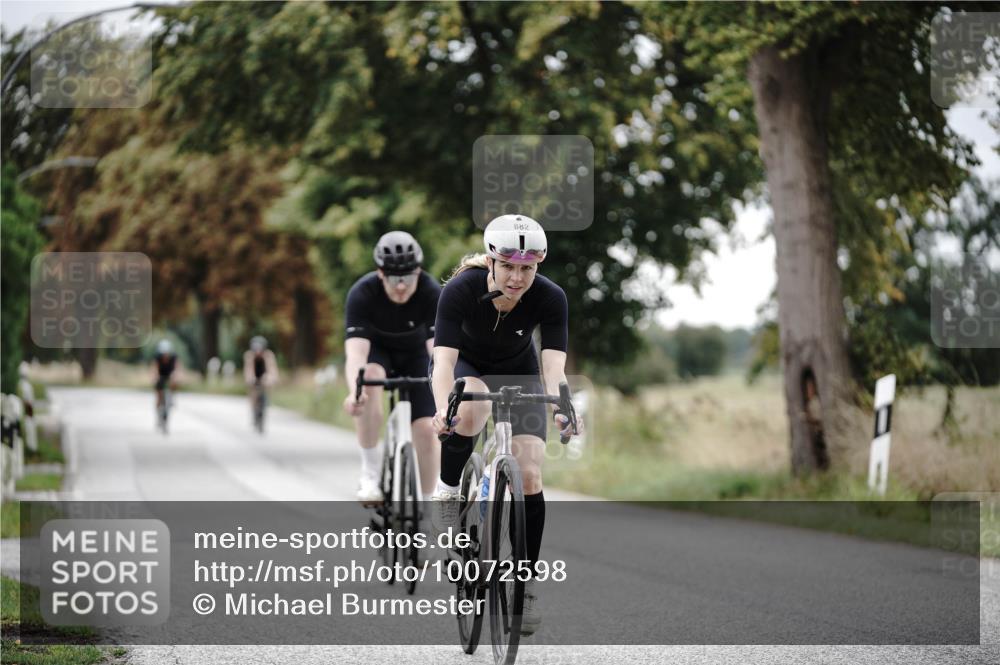 30.08.2026 - Elbe Triathlon Hamburg Michael Burmester http://msf.ph/oto/10072598 30.08.2026 10:18:53 Radfahren 568, 827, 882, 931 meine-sportfotos.de