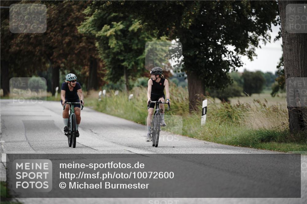 30.08.2026 - Elbe Triathlon Hamburg Michael Burmester http://msf.ph/oto/10072600 30.08.2026 10:18:56 Radfahren 568, 827, 931 meine-sportfotos.de