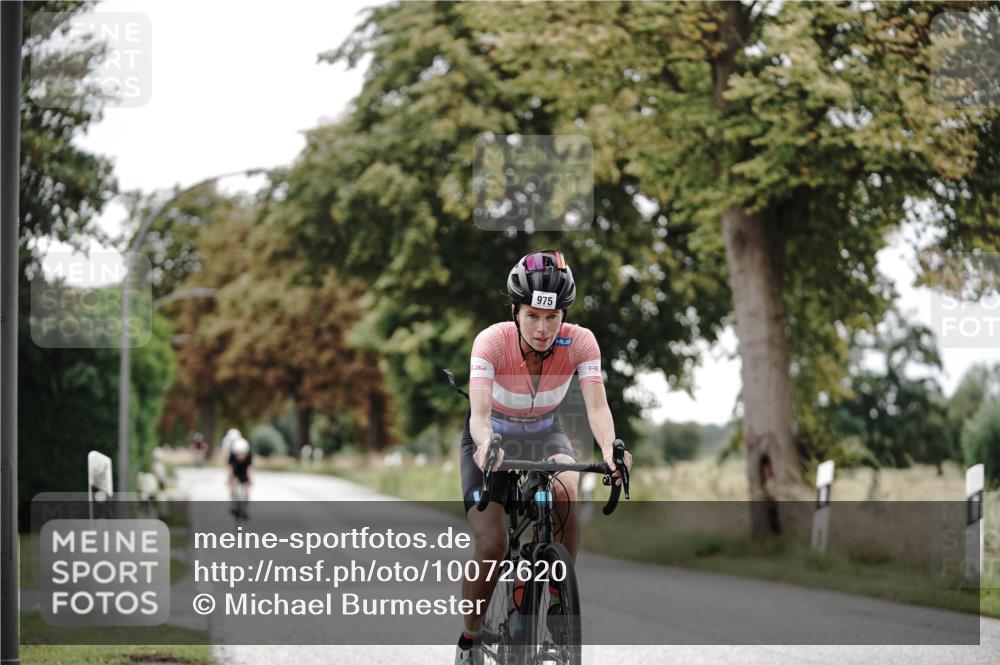 30.08.2026 - Elbe Triathlon Hamburg Michael Burmester http://msf.ph/oto/10072620 30.08.2026 10:19:27 Radfahren 572, 848, 893, 948, 975 meine-sportfotos.de