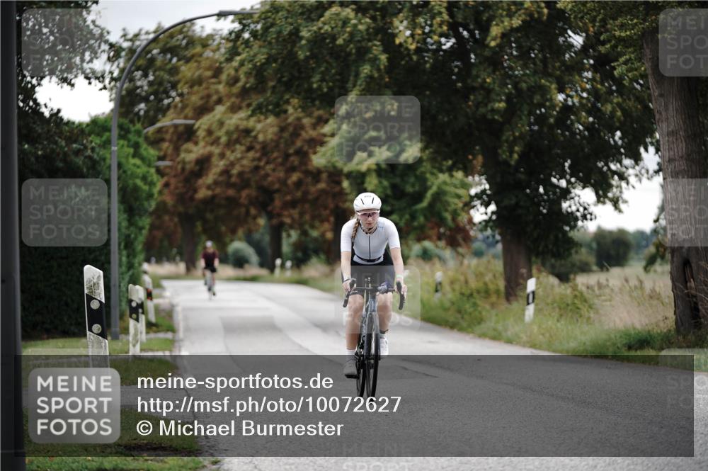 30.08.2026 - Elbe Triathlon Hamburg Michael Burmester http://msf.ph/oto/10072627 30.08.2026 10:19:33 Radfahren 572, 893 meine-sportfotos.de