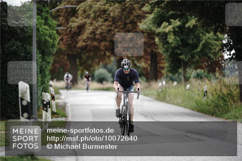 30.08.2026 - Elbe Triathlon Hamburg Michael Burmester http://msf.ph/oto/10072640 30.08.2026 10:19:58 Radfahren 674 meine-sportfotos.de