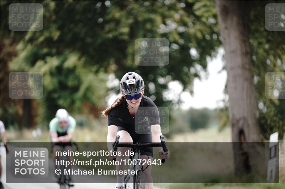 30.08.2026 - Elbe Triathlon Hamburg Michael Burmester http://msf.ph/oto/10072643 30.08.2026 10:20:08 Radfahren 521, 824 meine-sportfotos.de