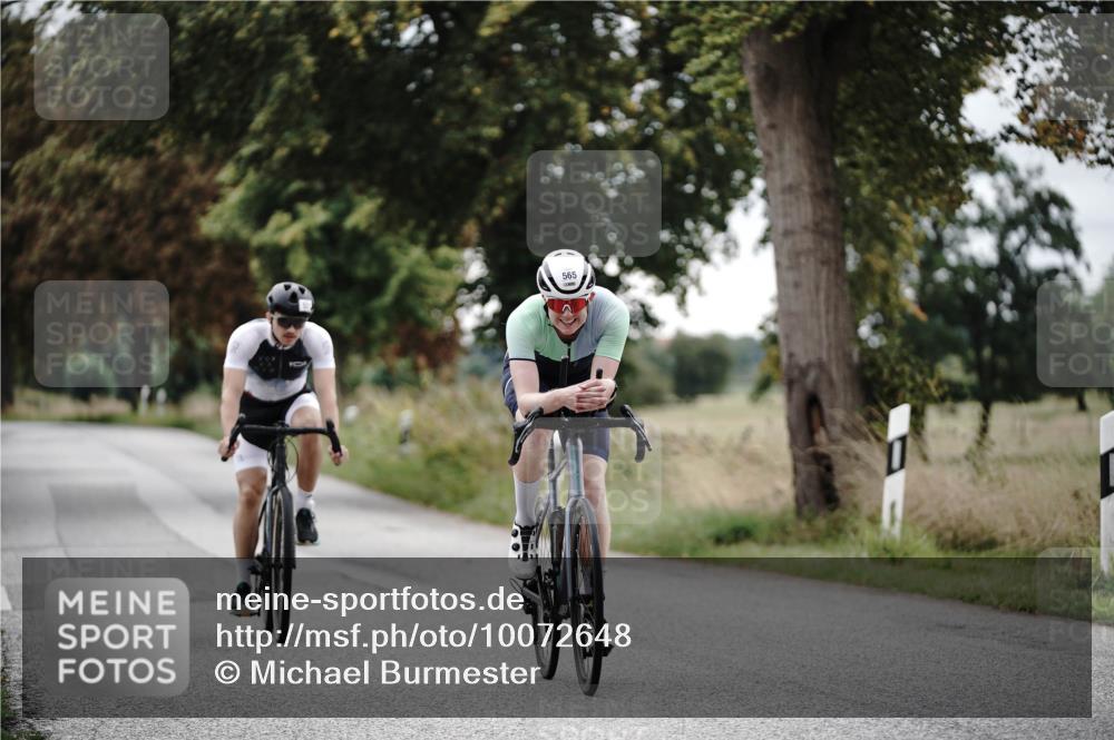 30.08.2026 - Elbe Triathlon Hamburg Michael Burmester http://msf.ph/oto/10072648 30.08.2026 10:20:10 Radfahren 521, 824 meine-sportfotos.de