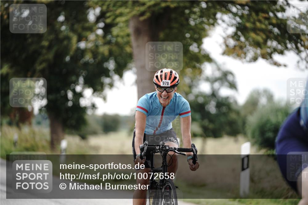 30.08.2026 - Elbe Triathlon Hamburg Michael Burmester http://msf.ph/oto/10072658 30.08.2026 10:20:25 Radfahren 857, 862, 873, 915, 978 meine-sportfotos.de