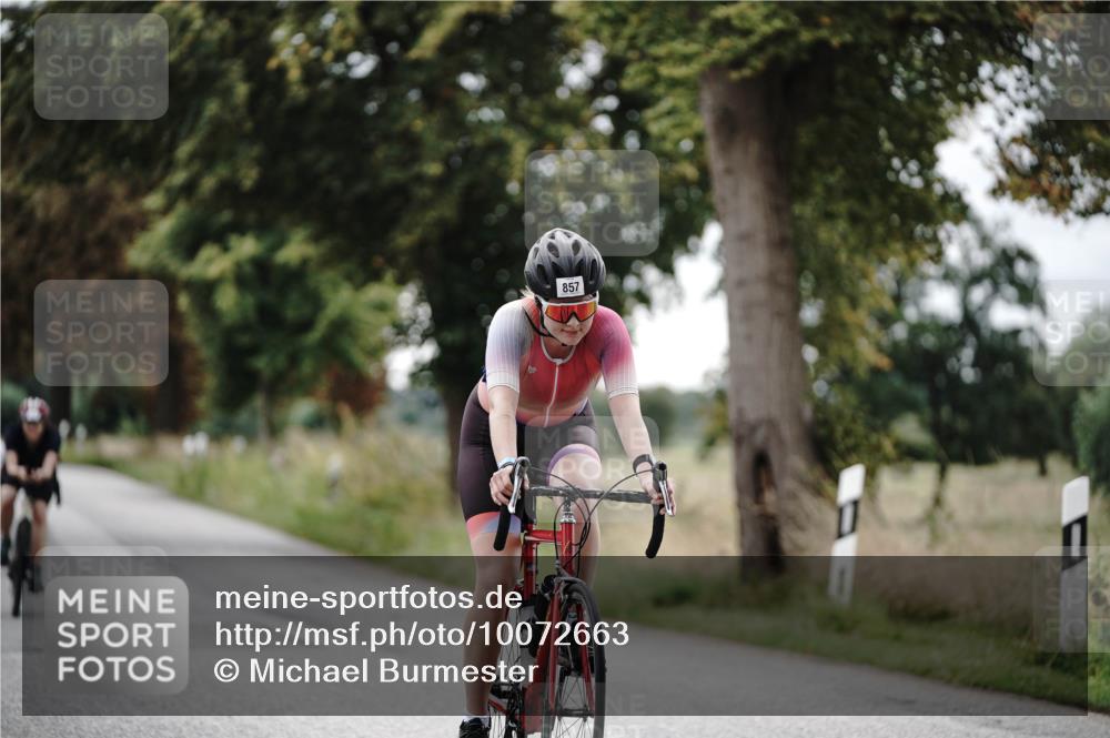 30.08.2026 - Elbe Triathlon Hamburg Michael Burmester http://msf.ph/oto/10072663 30.08.2026 10:20:26 Radfahren 857, 862, 873, 915, 978 meine-sportfotos.de