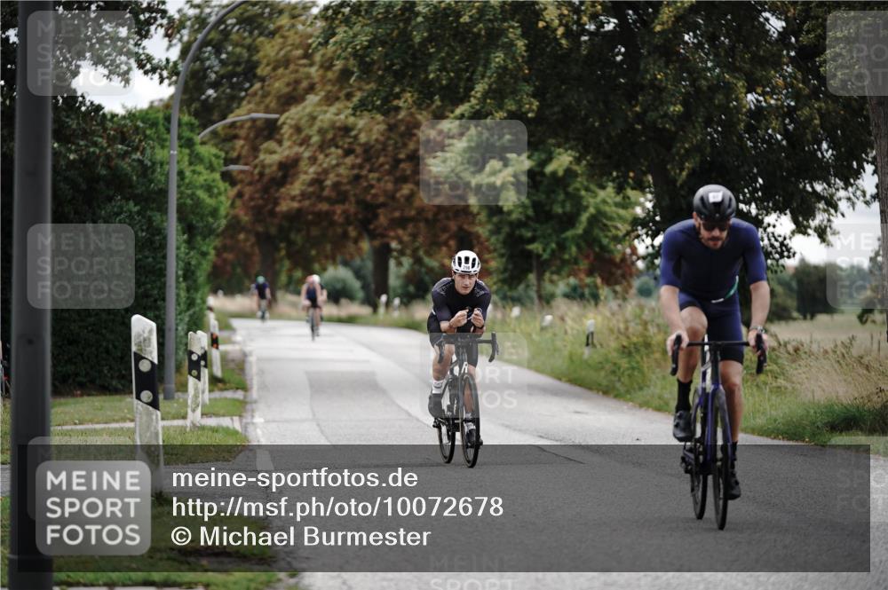 30.08.2026 - Elbe Triathlon Hamburg Michael Burmester http://msf.ph/oto/10072678 30.08.2026 10:20:34 Radfahren 659, 798 meine-sportfotos.de