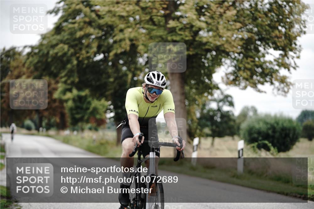 30.08.2026 - Elbe Triathlon Hamburg Michael Burmester http://msf.ph/oto/10072689 30.08.2026 10:20:53 Radfahren 795, 809 meine-sportfotos.de