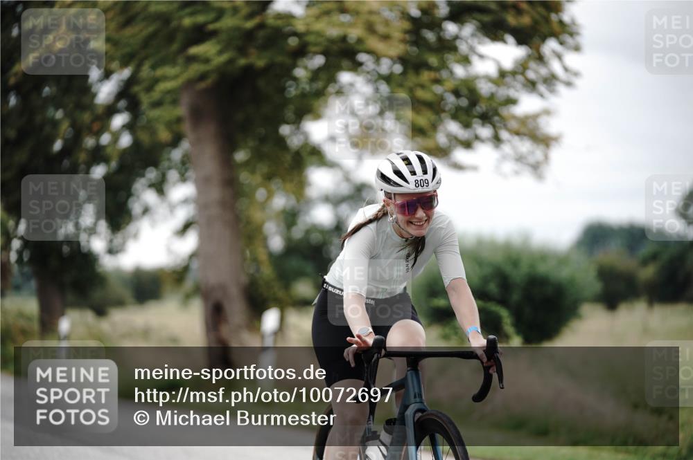 30.08.2026 - Elbe Triathlon Hamburg Michael Burmester http://msf.ph/oto/10072697 30.08.2026 10:21:01 Radfahren 703, 809 meine-sportfotos.de