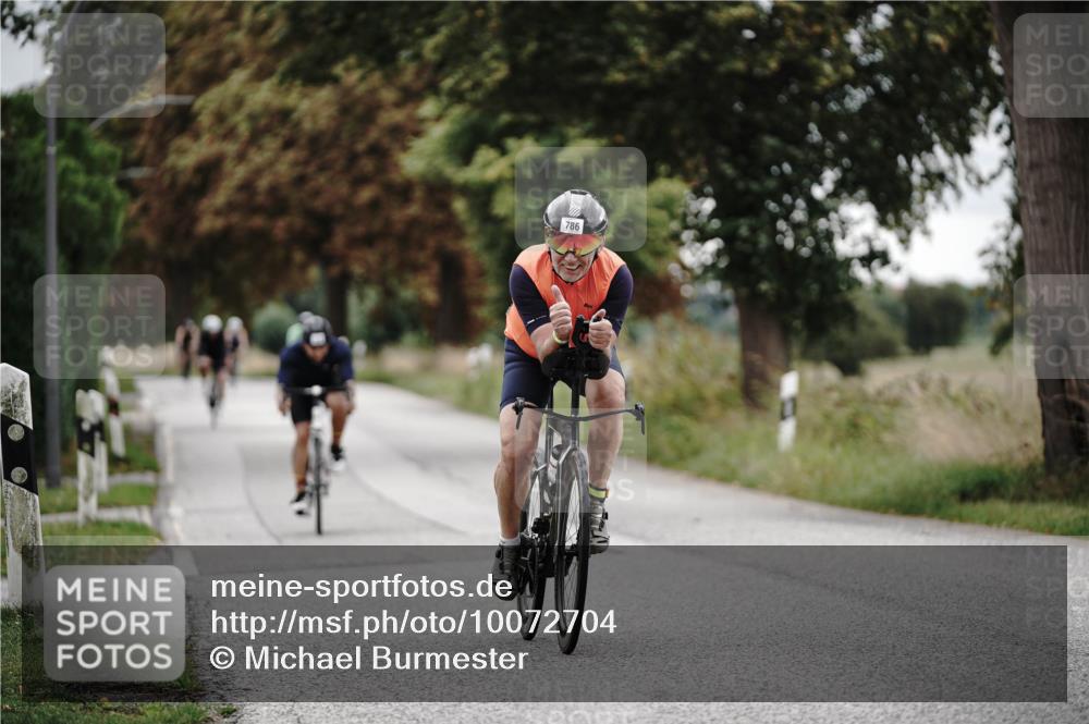 30.08.2026 - Elbe Triathlon Hamburg Michael Burmester http://msf.ph/oto/10072704 30.08.2026 10:21:10 Radfahren 553, 635, 703, 786, 805 meine-sportfotos.de