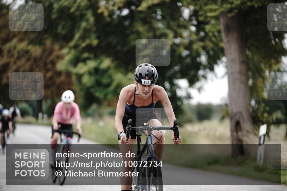 30.08.2026 - Elbe Triathlon Hamburg Michael Burmester http://msf.ph/oto/10072734 30.08.2026 10:22:11 Radfahren 591, 844, 868, 945 meine-sportfotos.de