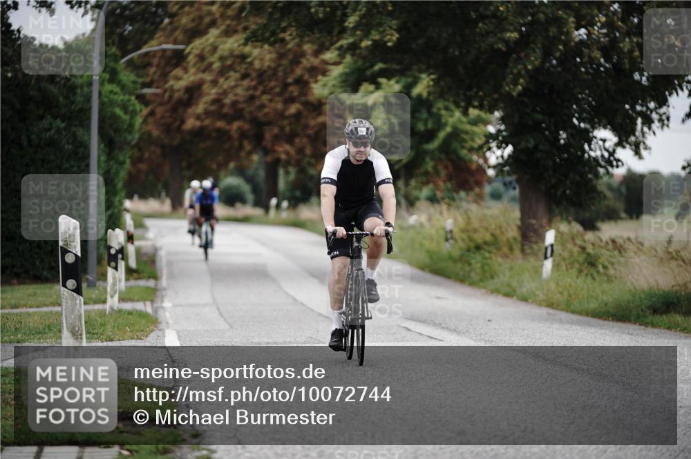 30.08.2026 - Elbe Triathlon Hamburg Michael Burmester http://msf.ph/oto/10072744 30.08.2026 10:22:16 Radfahren 591, 679, 945 meine-sportfotos.de