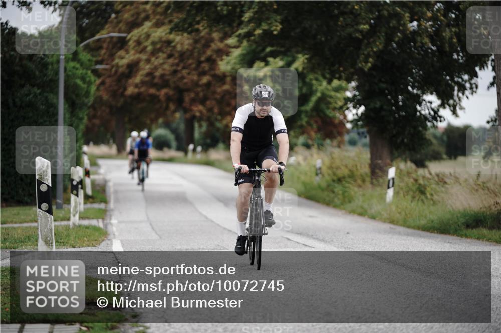 30.08.2026 - Elbe Triathlon Hamburg Michael Burmester http://msf.ph/oto/10072745 30.08.2026 10:22:17 Radfahren 591, 679, 847, 945 meine-sportfotos.de