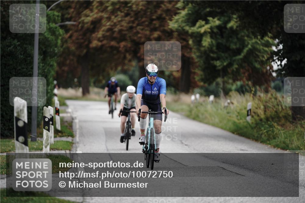 30.08.2026 - Elbe Triathlon Hamburg Michael Burmester http://msf.ph/oto/10072750 30.08.2026 10:22:20 Radfahren 591, 679, 847 meine-sportfotos.de