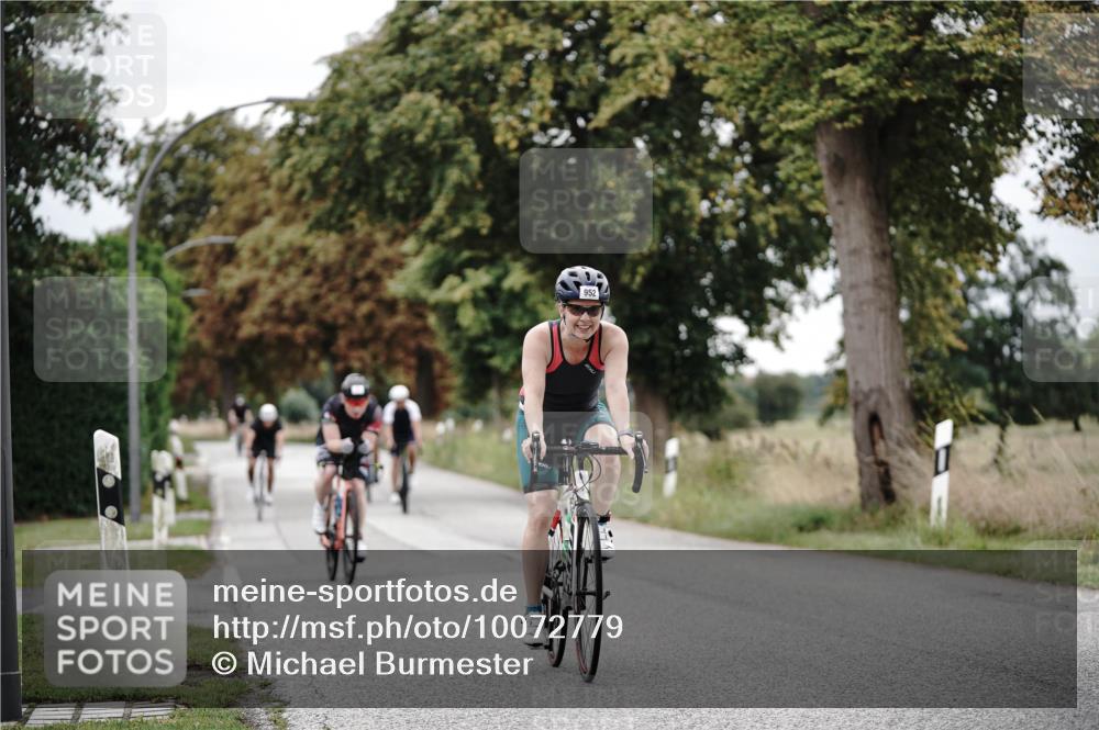 30.08.2026 - Elbe Triathlon Hamburg Michael Burmester http://msf.ph/oto/10072779 30.08.2026 10:22:53 Radfahren 687, 715, 721, 794, 952, 968 meine-sportfotos.de