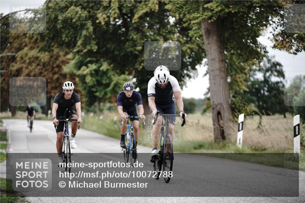 30.08.2026 - Elbe Triathlon Hamburg Michael Burmester http://msf.ph/oto/10072788 30.08.2026 10:22:57 Radfahren 715, 721, 794, 796, 968 meine-sportfotos.de