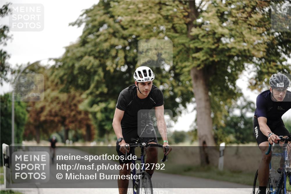 30.08.2026 - Elbe Triathlon Hamburg Michael Burmester http://msf.ph/oto/10072792 30.08.2026 10:22:58 Radfahren 715, 794, 796, 968 meine-sportfotos.de