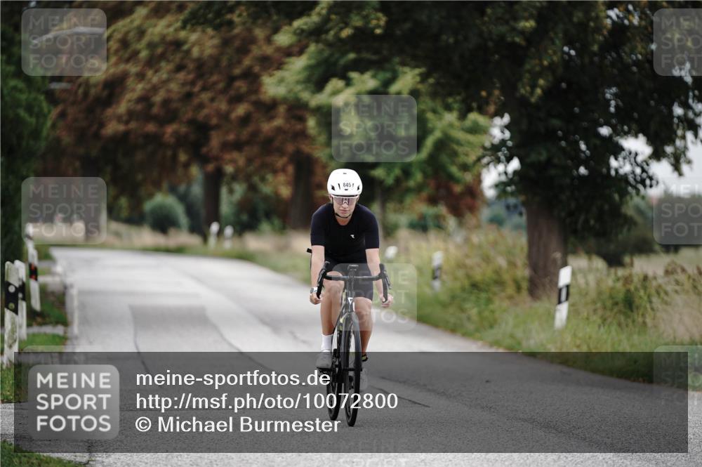 30.08.2026 - Elbe Triathlon Hamburg Michael Burmester http://msf.ph/oto/10072800 30.08.2026 10:23:24 Radfahren 845 meine-sportfotos.de
