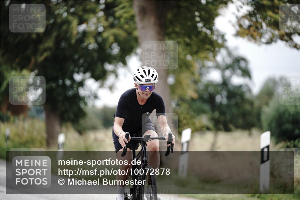 30.08.2026 - Elbe Triathlon Hamburg Michael Burmester http://msf.ph/oto/10072878 30.08.2026 10:24:53 Radfahren 889 meine-sportfotos.de