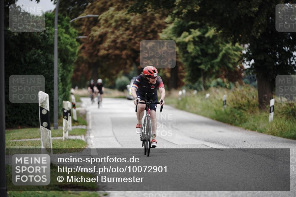 30.08.2026 - Elbe Triathlon Hamburg Michael Burmester http://msf.ph/oto/10072901 30.08.2026 10:25:24 Radfahren 696 meine-sportfotos.de