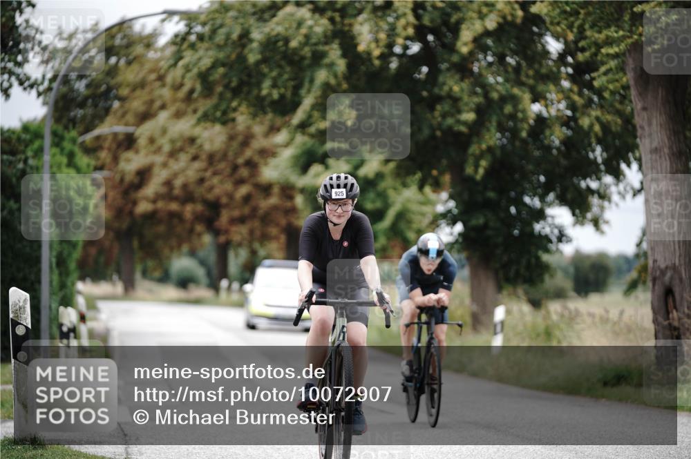 30.08.2026 - Elbe Triathlon Hamburg Michael Burmester http://msf.ph/oto/10072907 30.08.2026 10:25:35 Radfahren 925, 946, 1031 meine-sportfotos.de
