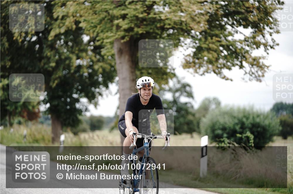 30.08.2026 - Elbe Triathlon Hamburg Michael Burmester http://msf.ph/oto/10072941 30.08.2026 10:26:12 Radfahren 680, 792, 933 meine-sportfotos.de