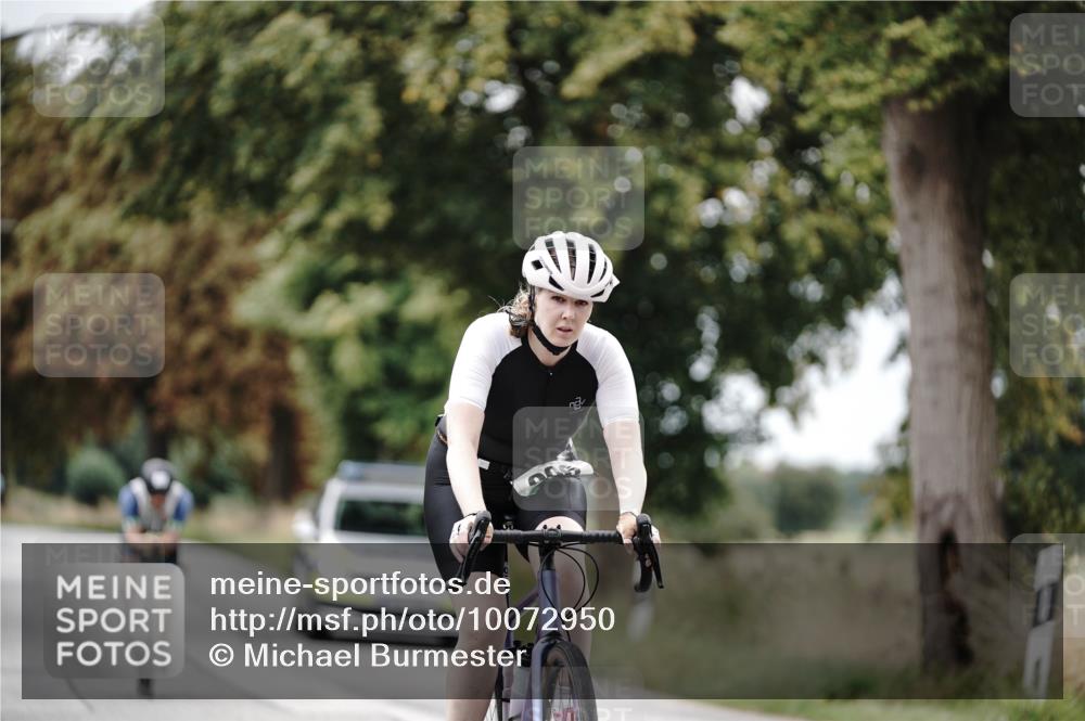 30.08.2026 - Elbe Triathlon Hamburg Michael Burmester http://msf.ph/oto/10072950 30.08.2026 10:26:27 Radfahren 716, 906 meine-sportfotos.de