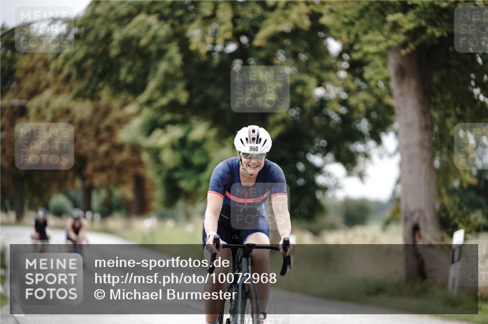 30.08.2026 - Elbe Triathlon Hamburg Michael Burmester http://msf.ph/oto/10072968 30.08.2026 10:26:57 Radfahren 811, 842, 960, 1008 meine-sportfotos.de