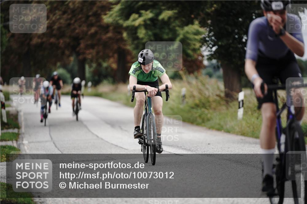30.08.2026 - Elbe Triathlon Hamburg Michael Burmester http://msf.ph/oto/10073012 30.08.2026 10:27:55 Radfahren 855, 920, 950, 969, 1045 meine-sportfotos.de