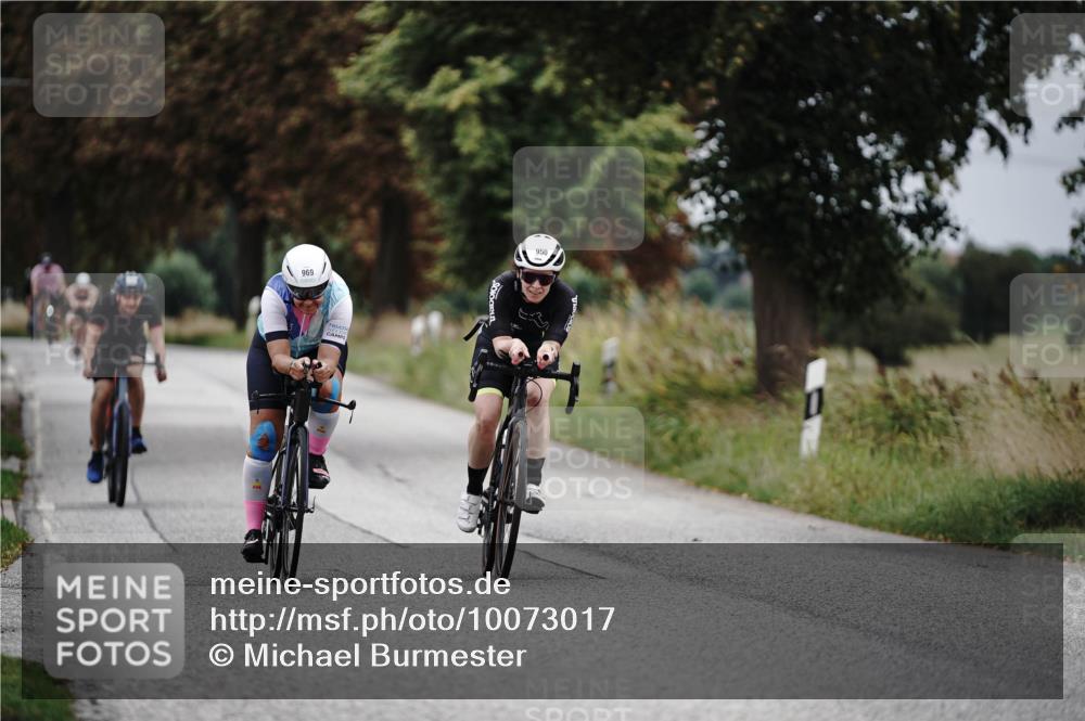 30.08.2026 - Elbe Triathlon Hamburg Michael Burmester http://msf.ph/oto/10073017 30.08.2026 10:27:58 Radfahren 855, 920, 950, 969, 1045 meine-sportfotos.de