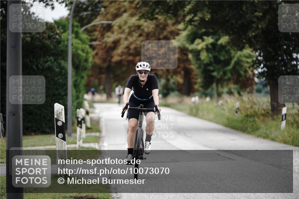 30.08.2026 - Elbe Triathlon Hamburg Michael Burmester http://msf.ph/oto/10073070 30.08.2026 10:28:41 Radfahren 843, 865, 1024, 1032, 1085 meine-sportfotos.de