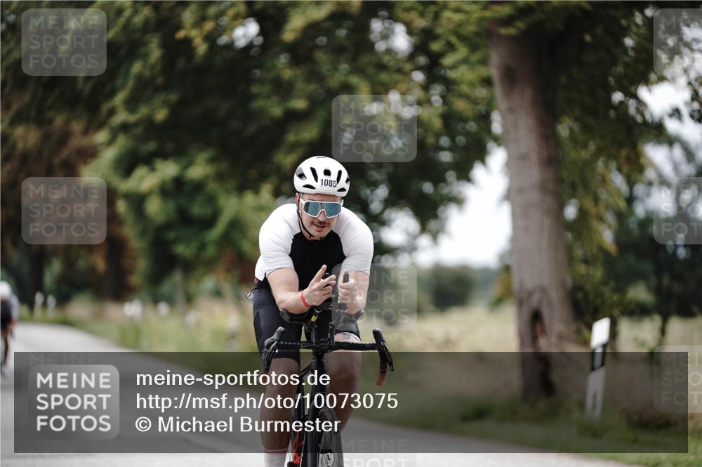 30.08.2026 - Elbe Triathlon Hamburg Michael Burmester http://msf.ph/oto/10073075 30.08.2026 10:28:43 Radfahren 865, 1024, 1085, 1097 meine-sportfotos.de