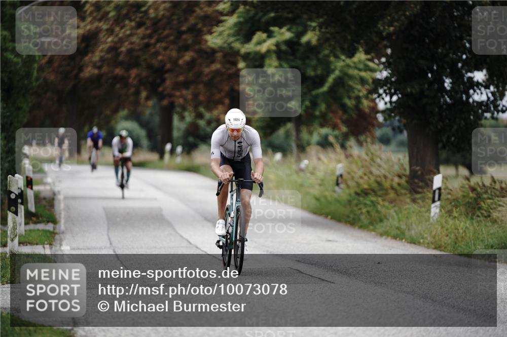 30.08.2026 - Elbe Triathlon Hamburg Michael Burmester http://msf.ph/oto/10073078 30.08.2026 10:28:45 Radfahren 1024, 1085, 1097 meine-sportfotos.de