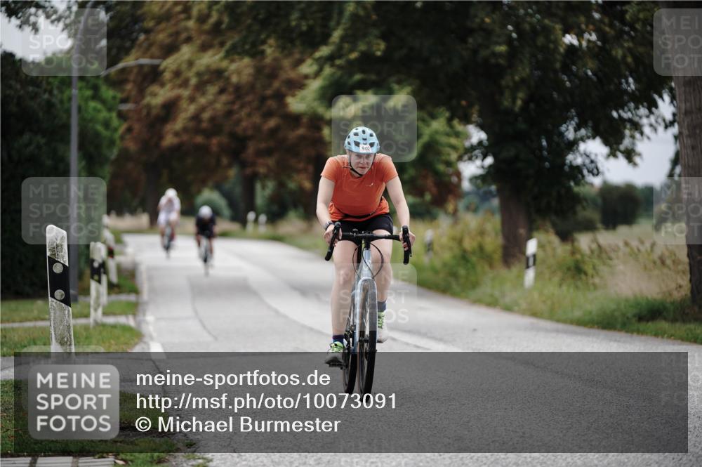 30.08.2026 - Elbe Triathlon Hamburg Michael Burmester http://msf.ph/oto/10073091 30.08.2026 10:29:04 Radfahren 902, 923, 1052, 1060 meine-sportfotos.de