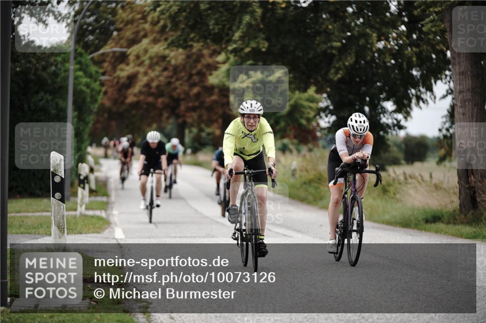30.08.2026 - Elbe Triathlon Hamburg Michael Burmester http://msf.ph/oto/10073126 30.08.2026 10:29:43 Radfahren 980, 983, 1039, 1042, 1066, 1359, 1896 meine-sportfotos.de
