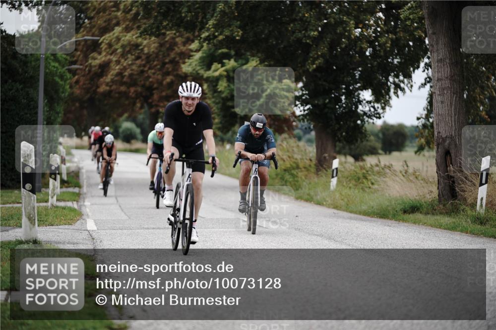 30.08.2026 - Elbe Triathlon Hamburg Michael Burmester http://msf.ph/oto/10073128 30.08.2026 10:29:44 Radfahren 980, 983, 1039, 1042, 1066, 1359, 1896 meine-sportfotos.de