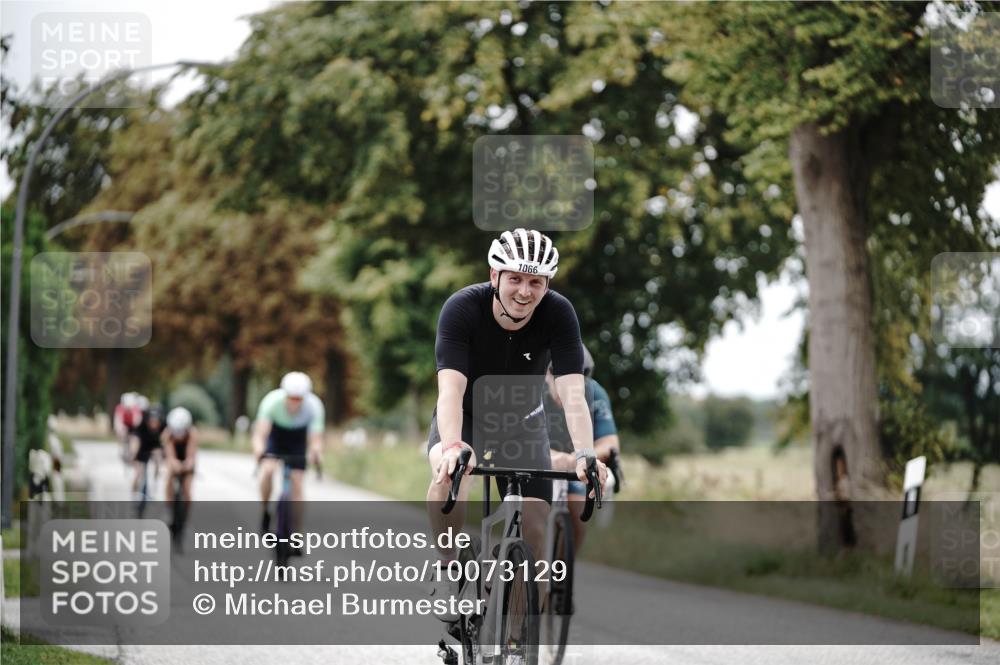 30.08.2026 - Elbe Triathlon Hamburg Michael Burmester http://msf.ph/oto/10073129 30.08.2026 10:29:45 Radfahren 883, 980, 983, 1039, 1042, 1066, 1359, 1896 meine-sportfotos.de
