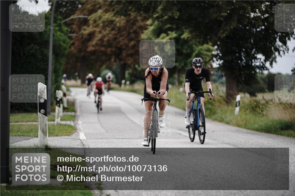 30.08.2026 - Elbe Triathlon Hamburg Michael Burmester http://msf.ph/oto/10073136 30.08.2026 10:29:48 Radfahren 836, 883, 983, 1010, 1039, 1042, 1359 meine-sportfotos.de